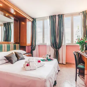 Raeli Siracusa 3*, Roma Italia